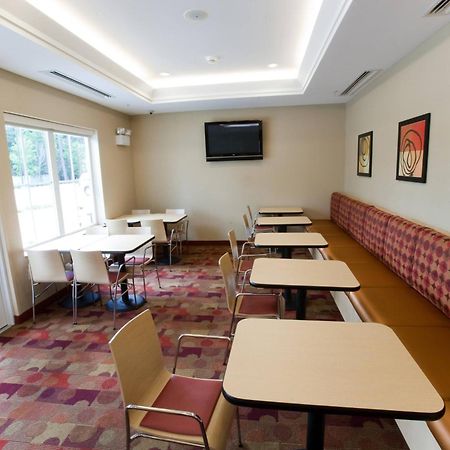 Towneplace Suites Jacksonville Butler Boulevard Экстерьер фото