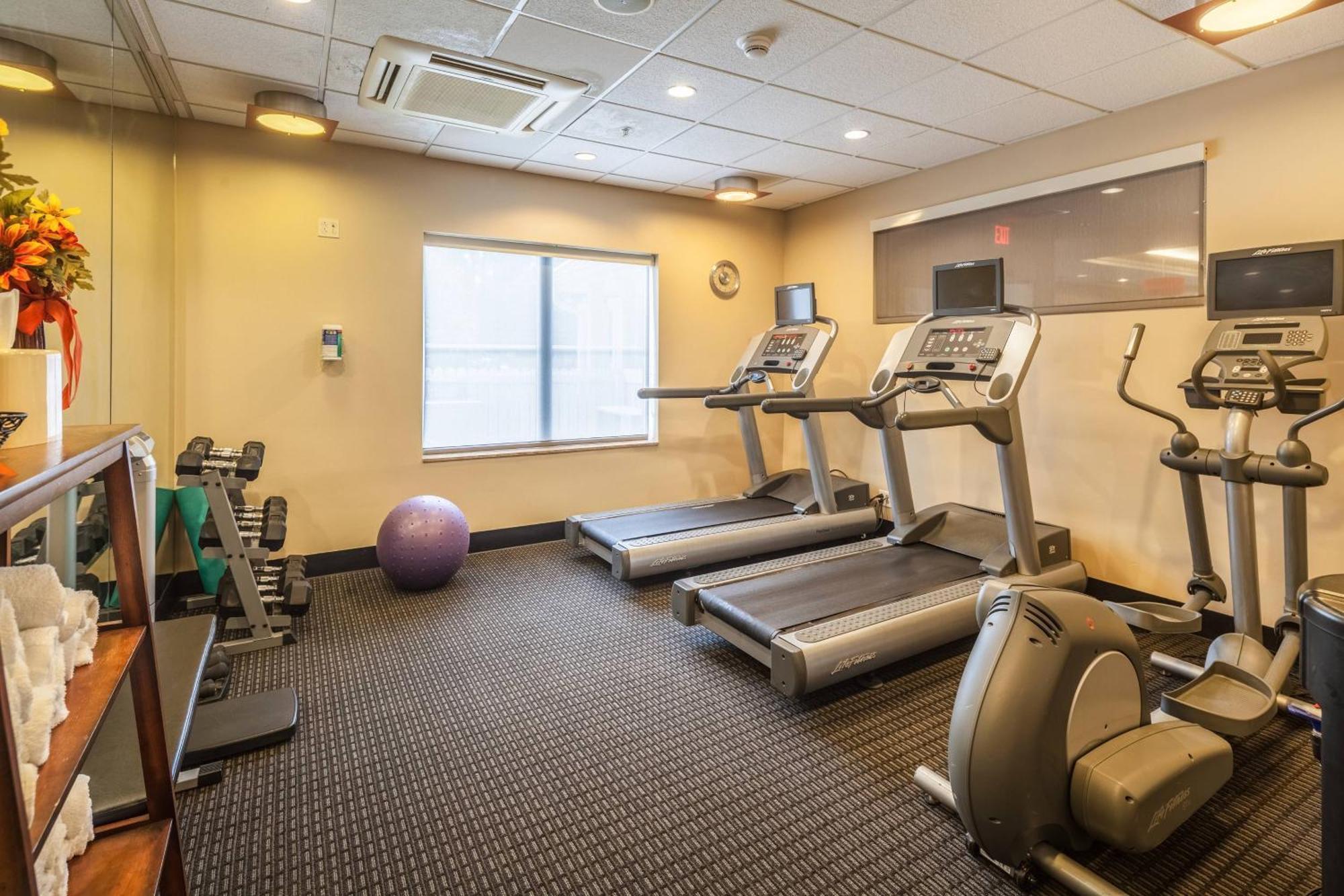 Towneplace Suites Jacksonville Butler Boulevard Экстерьер фото